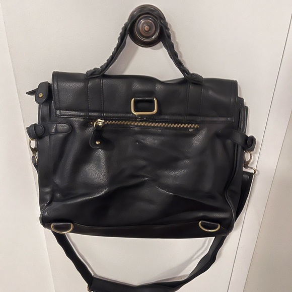 Black faux leather 3 way satchel bag / backpack - Picture 2 of 2